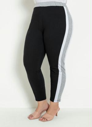 Calça (Preta) com Recortes Laterais Plus Size Calça (Preta) com Recortes Laterais Plus Size