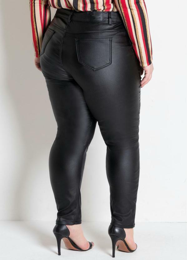 calça de couro preta plus size