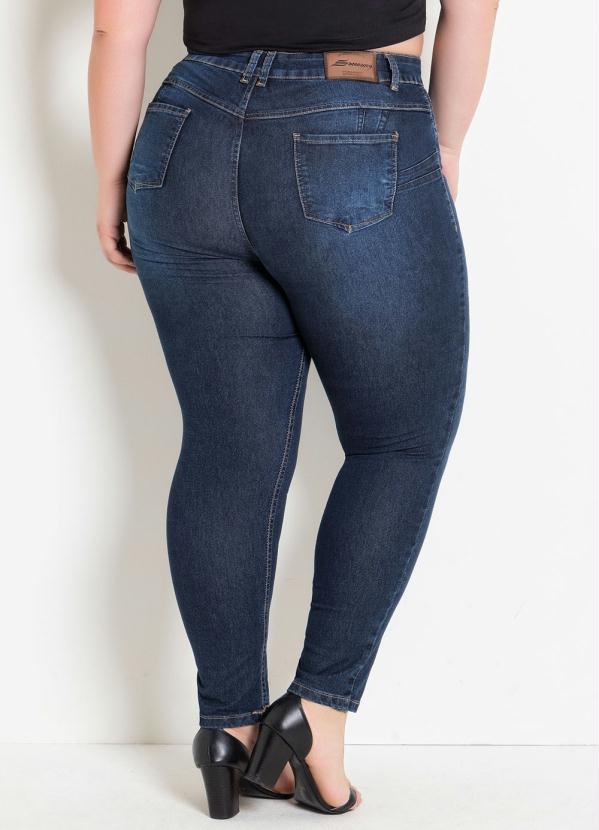 calça jeans com moletom plus size