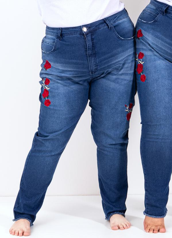 Cal�a (Jeans) com Bordado Plus Size