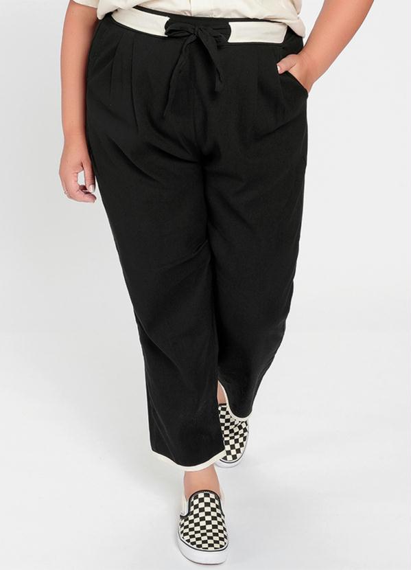 Calça (Preta) com Bolsos Funcionais e Pregas Calça (Preta) com Bolsos Funcionais e Pregas