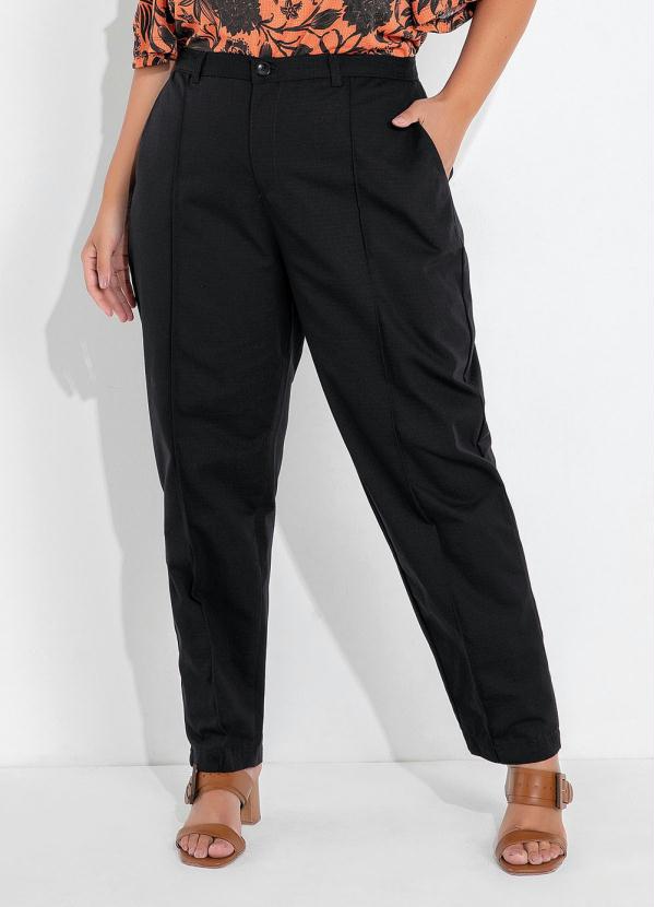 Calça (Preta) em Sarja Texturizada Plus Size Calça (Preta) em Sarja Texturizada Plus Size