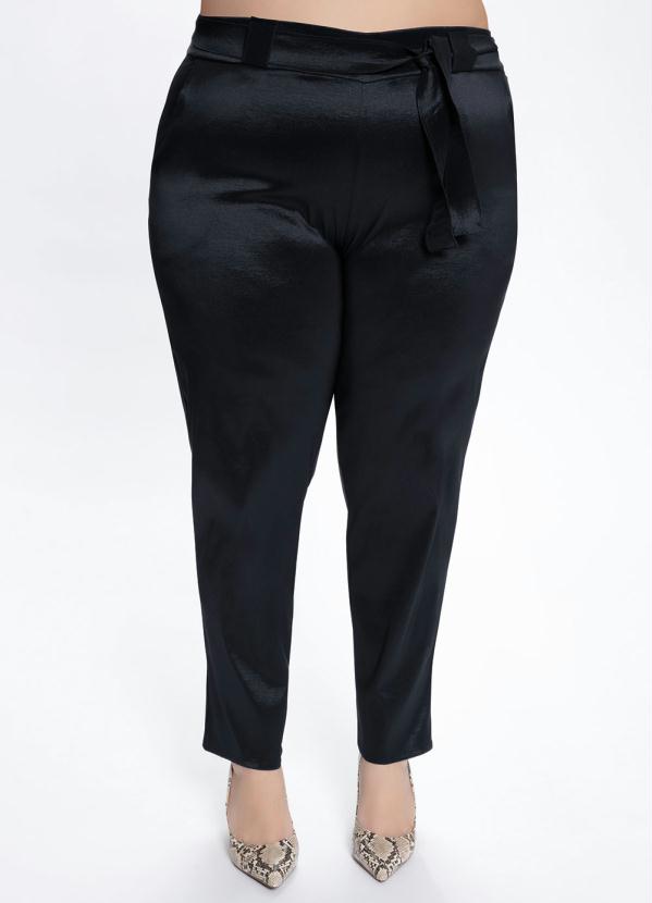Cal�a Social Plus Size (Preta) com Amarra��o
