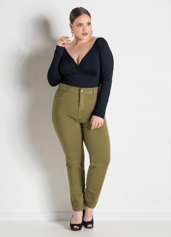 calça verde militar feminina plus size