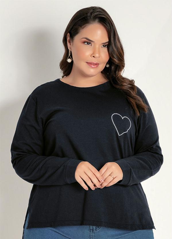 Casaco (Preto) com Bordado na Frente Plus Size