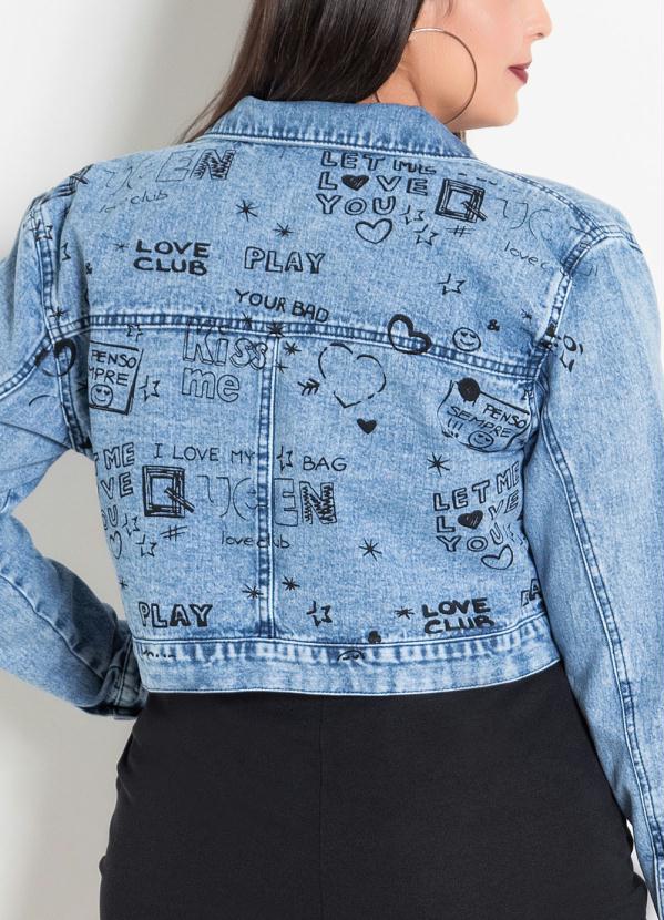 jaqueta jeans com detalhes nas costas