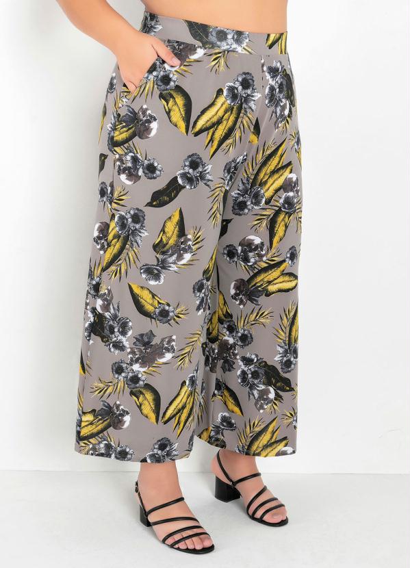 Calça Pantacourt (Floral) com Bolsos Plus Size Calça Pantacourt (Floral) com Bolsos Plus Size
