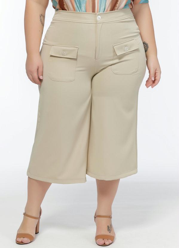 Calça Plus Size (Caqui) com Bolsos Calça Plus Size (Caqui) com Bolsos