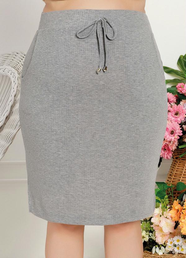 Saia Plus Size (Cinza) com Bolsos