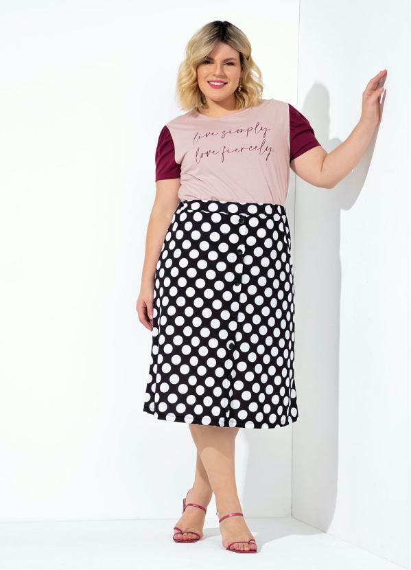 Saia (Po� Preta) com Bot�es Funcionais Plus Size