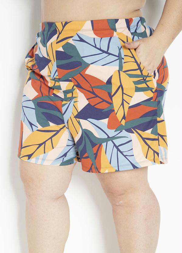 Short (Folhagem) com Bolsos Funcionais Plus Size