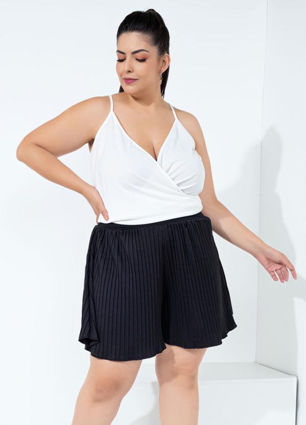 Short Plissado (Preto) Plus Size