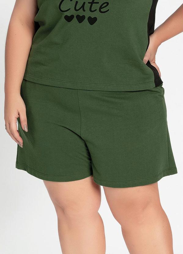 Short (Verde e Preto) com Bolsos Plus Size