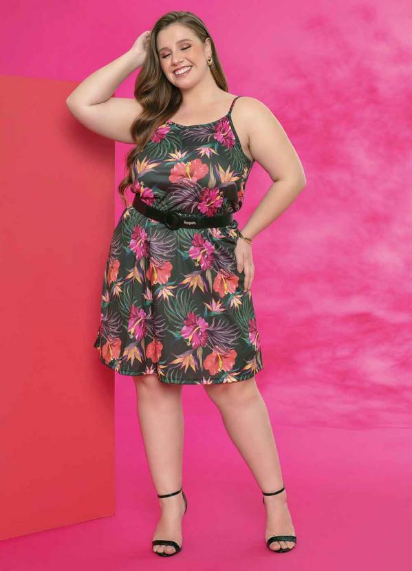 Vestido (Floral Preto) com Saia Ampla Plus Size