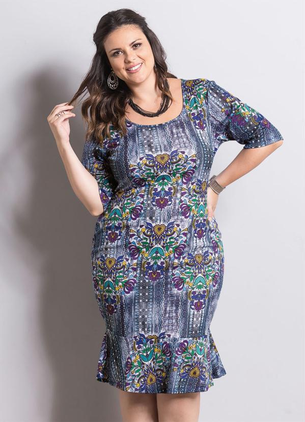 vestido com manga de babado