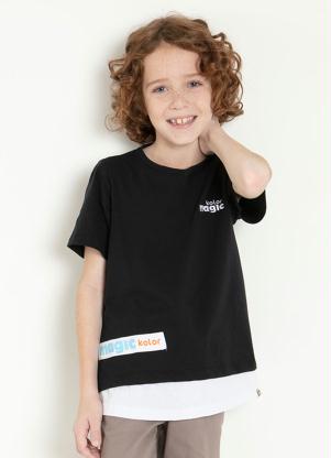 Camiseta Infantil (Preta) com Sobreposição Camiseta Infantil (Preta) com Sobreposição