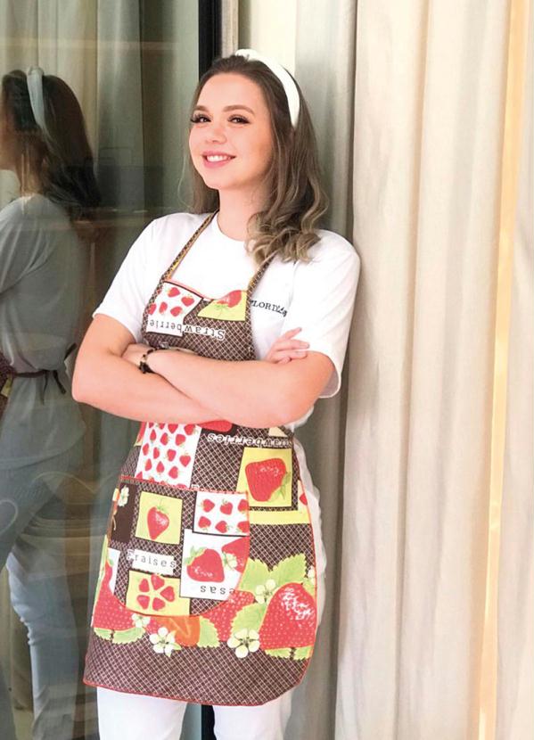 AVENTAL COM BOLSO (MORANGO) 1 PEÇA AVENTAL COM BOLSO (MORANGO) 1 PEÇA